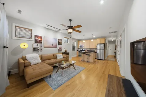 7633 North Greenview Avenue Chicago IL 60626