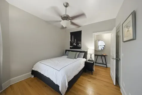 7633 North Greenview Avenue Chicago IL 60626