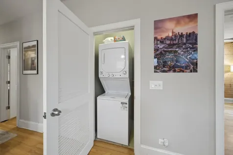 7633 North Greenview Avenue Chicago IL 60626