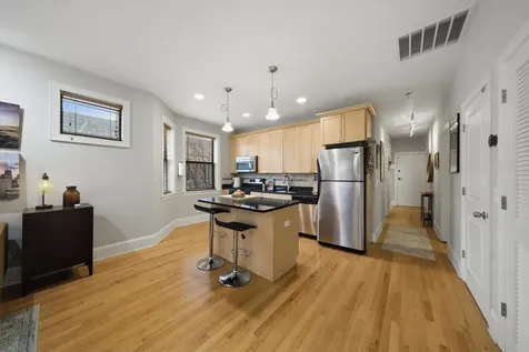 7633 North Greenview Avenue Chicago IL 60626