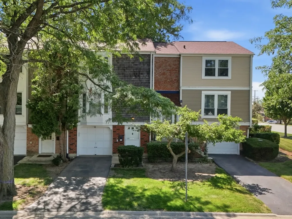 1996 Holbrook Lane Hoffman Estates IL 60194