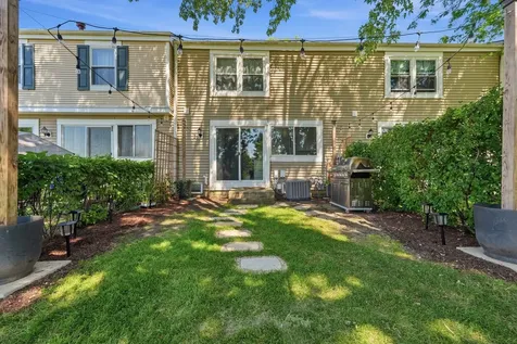 1996 Holbrook Lane Hoffman Estates IL 60194