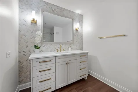 391 Kelburn Road Deerfield IL 60015