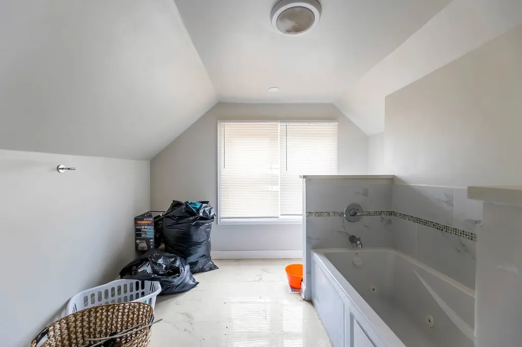 8918 South Merrill Avenue Chicago IL 60617