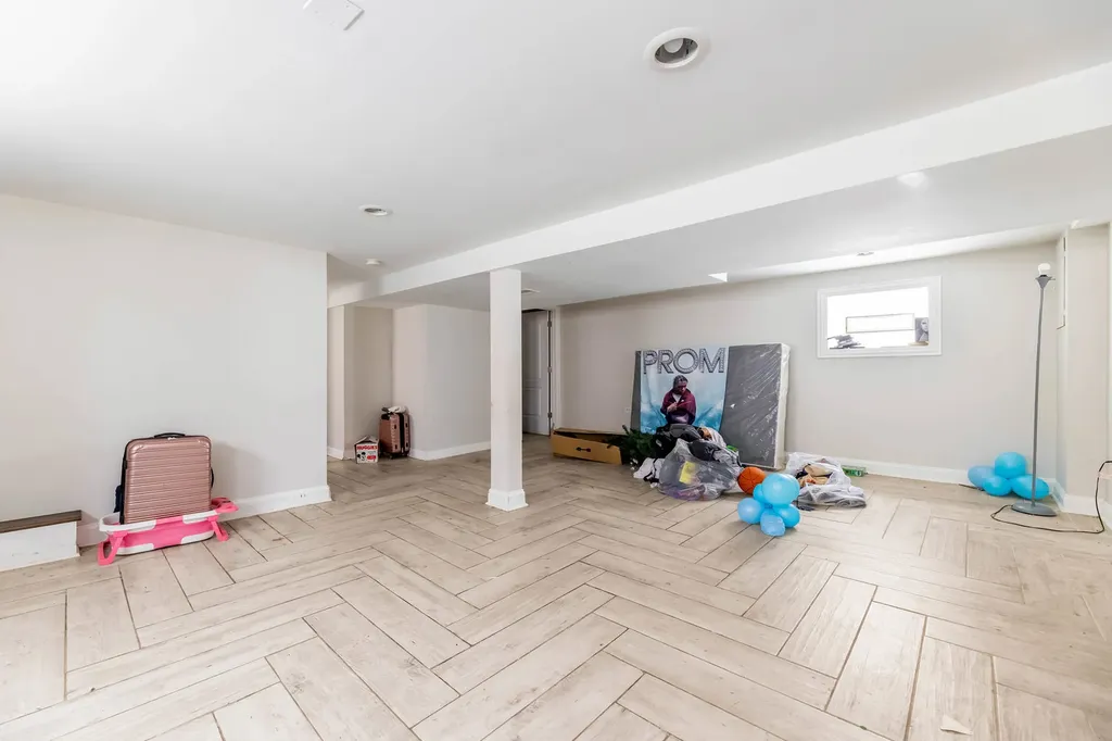 8918 South Merrill Avenue Chicago IL 60617