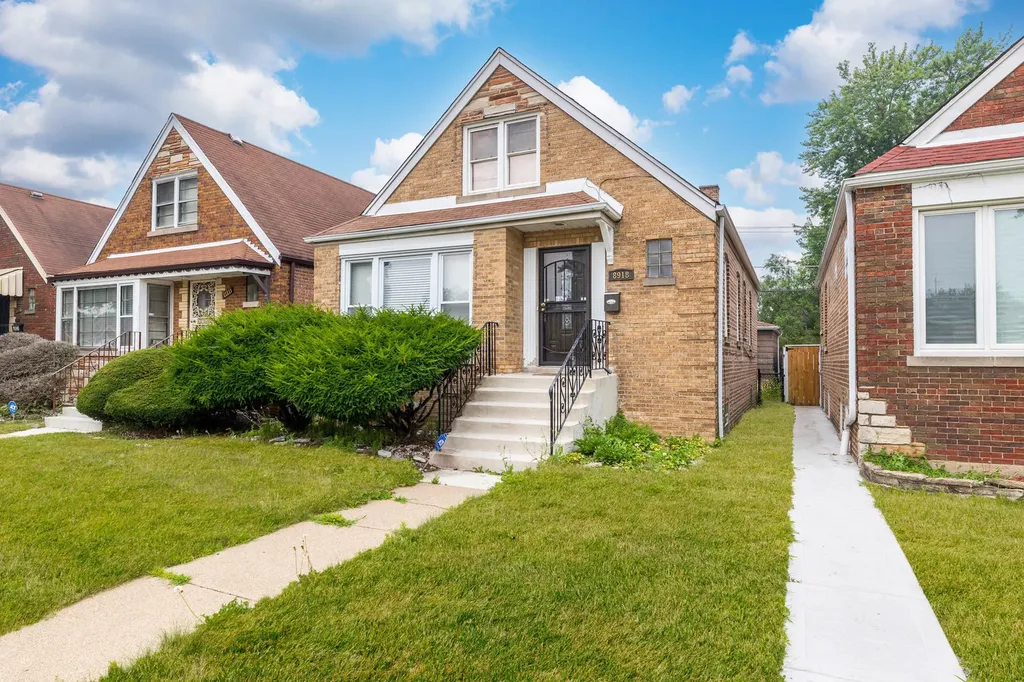 8918 South Merrill Avenue Chicago IL 60617