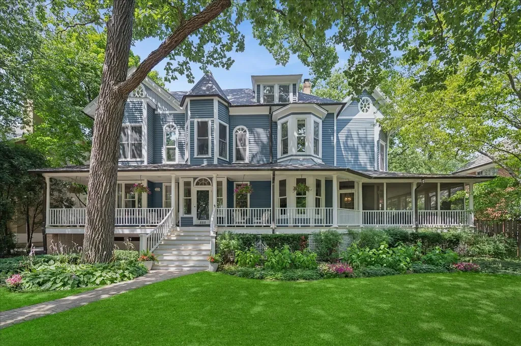 555 Cherry Street Winnetka IL 60093