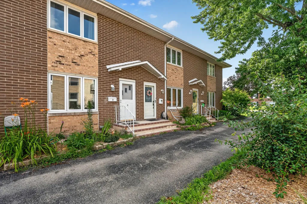 613 East 3rd Street Lockport IL 60441