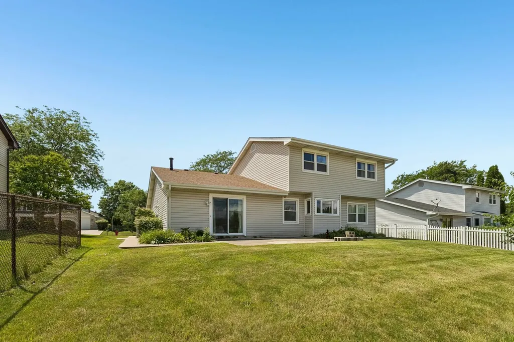 1105 East Point Drive Schaumburg IL 60193