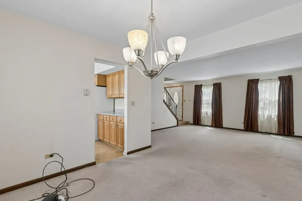 1105 East Point Drive Schaumburg IL 60193