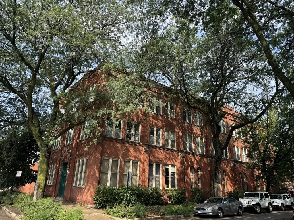 2510 North Wayne Avenue Chicago IL 60614