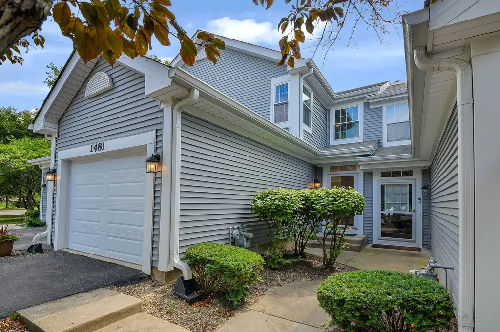 1481 Walnut Hill Avenue St. Charles IL 60174