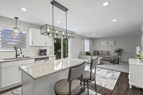 2253 North Stonehedge Court Round Lake Beach IL 60073