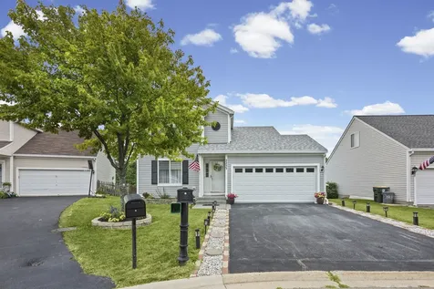 2253 North Stonehedge Court Round Lake Beach IL 60073