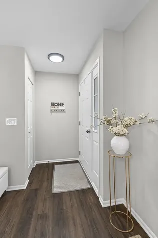 2253 North Stonehedge Court Round Lake Beach IL 60073