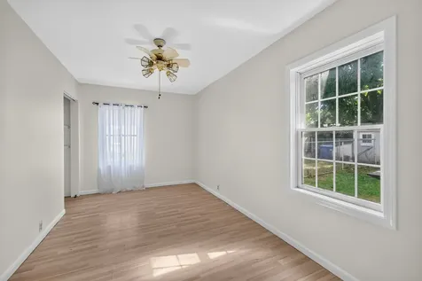 322 Hickory Street Dekalb IL 60115