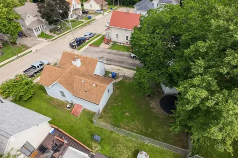 322 Hickory Street Dekalb IL 60115