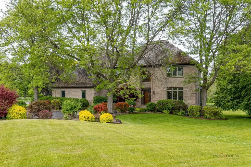 5420 Belmont Court Libertyville IL 60048