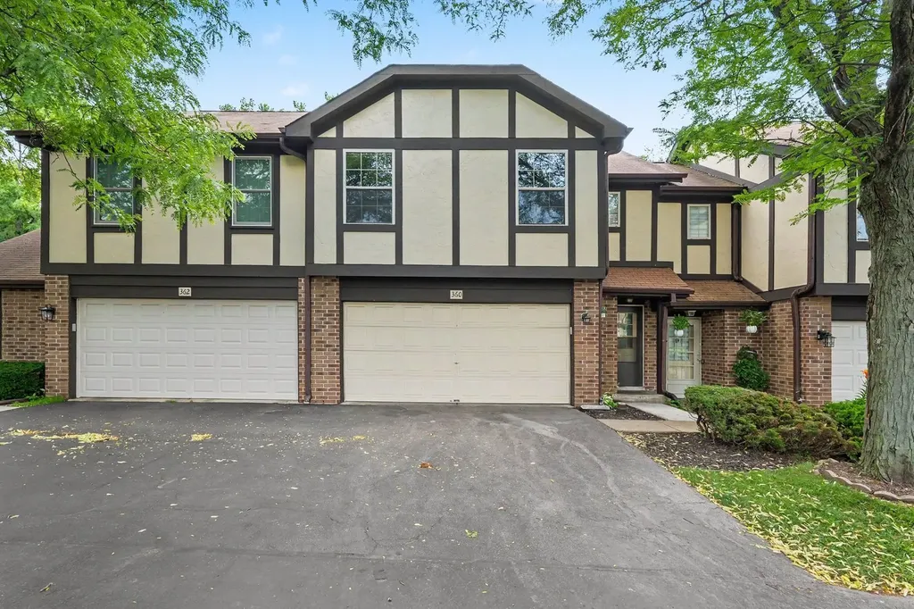 360 Golfview Court Bloomingdale IL 60108