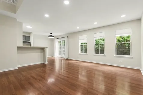 360 Golfview Court Bloomingdale IL 60108