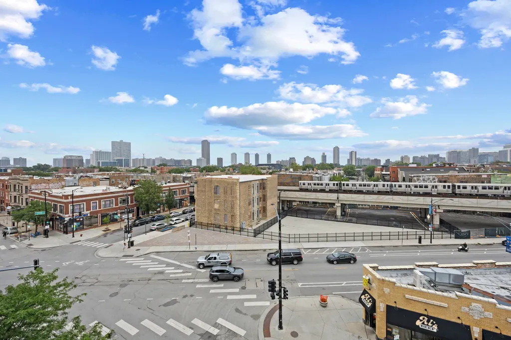 3414 North Sheffield Avenue Chicago IL 60657