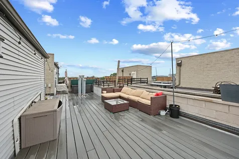 3414 North Sheffield Avenue Chicago IL 60657