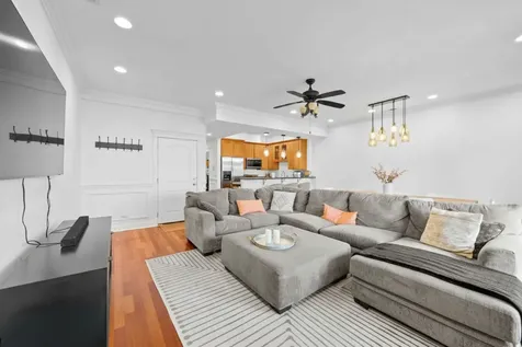 3414 North Sheffield Avenue Chicago IL 60657