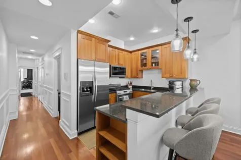 3414 North Sheffield Avenue Chicago IL 60657