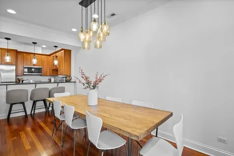 3414 North Sheffield Avenue Chicago IL 60657