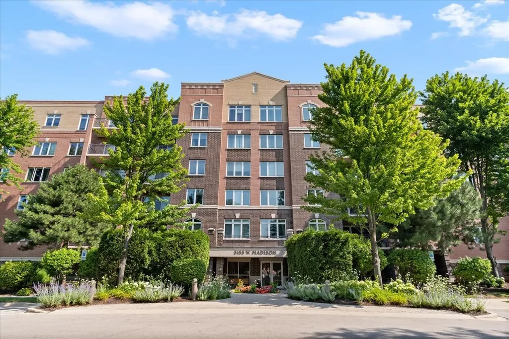 5155 Madison Street Skokie IL 60077