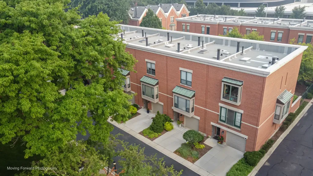 614 South Laflin Street Chicago IL 60607