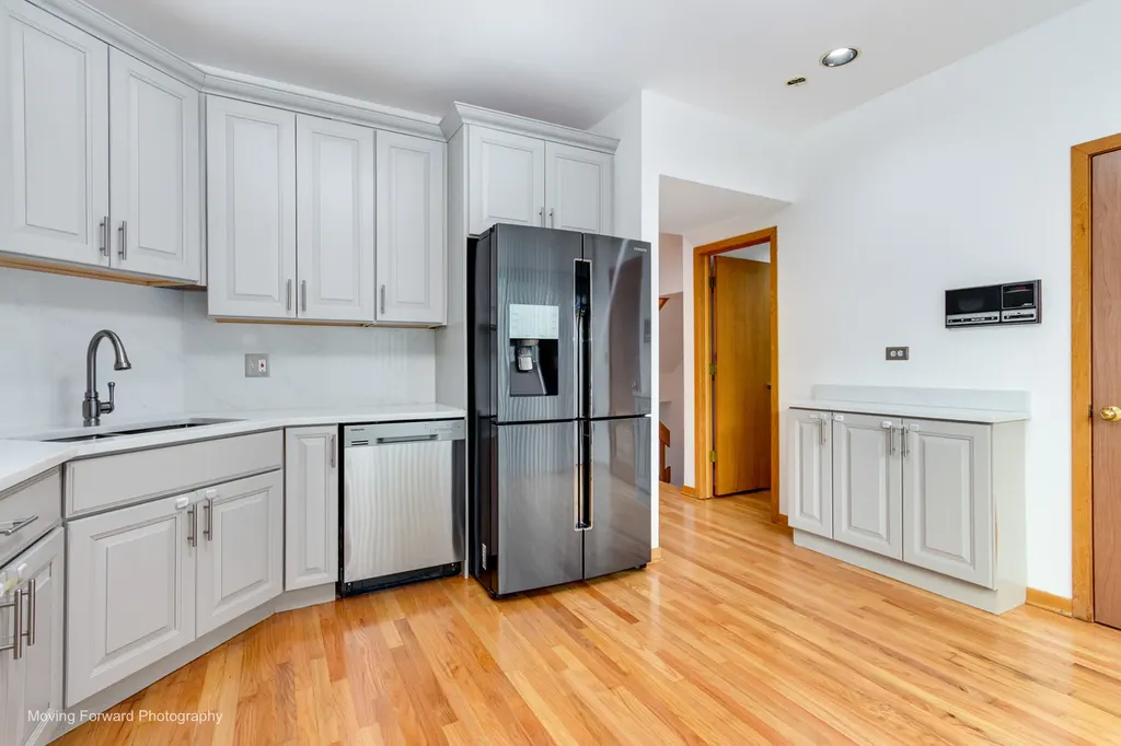 614 South Laflin Street Chicago IL 60607
