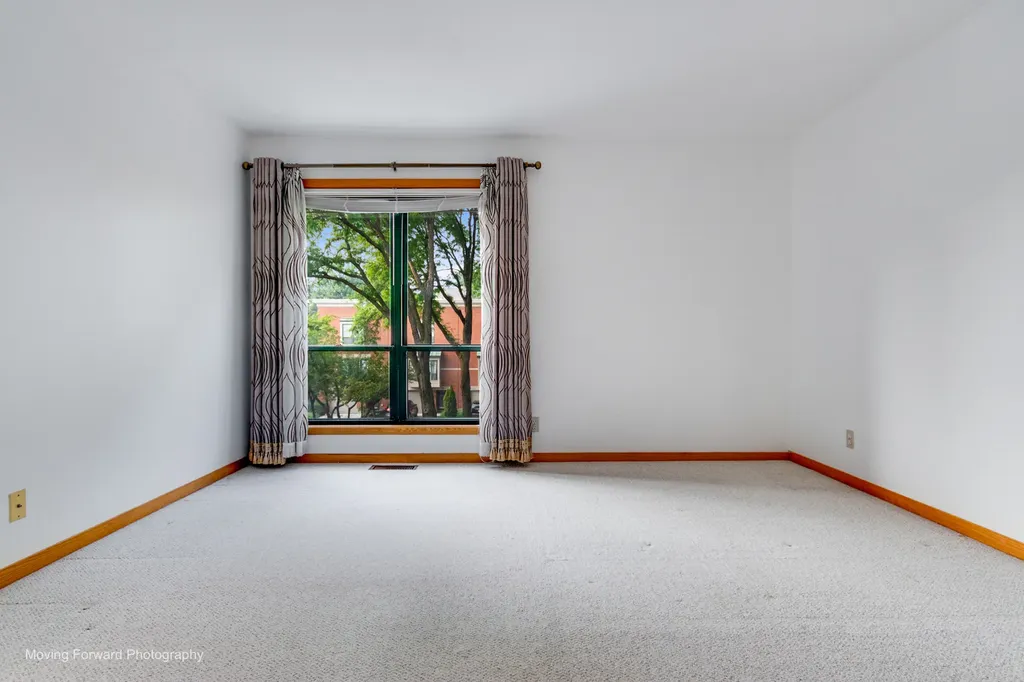 614 South Laflin Street Chicago IL 60607
