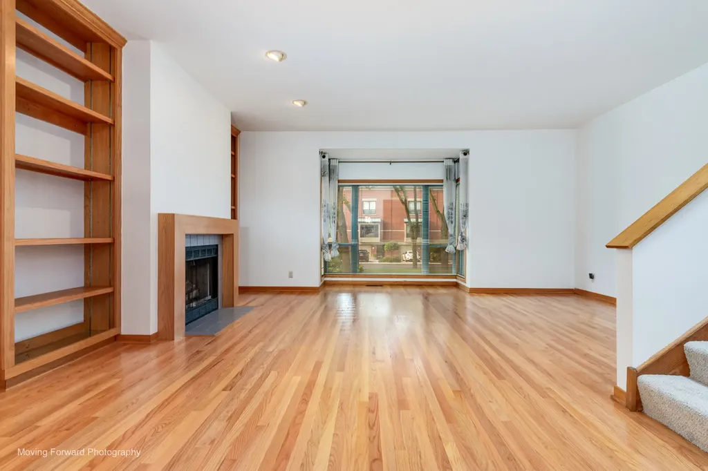 614 South Laflin Street Chicago IL 60607