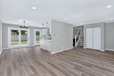 216 West Kimbell Avenue Elmhurst IL 60126
