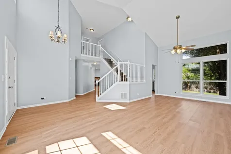 931 Taralon Trail Lake In The Hills IL 60156