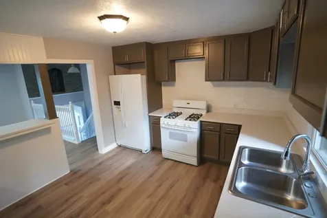 1501 North Freund Avenue Mchenry IL 60050