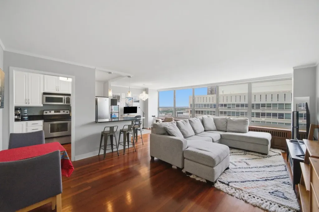 3550 North Lake Shore Drive Chicago IL 60657