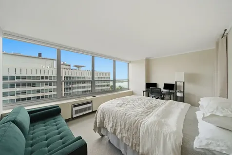 3550 North Lake Shore Drive Chicago IL 60657