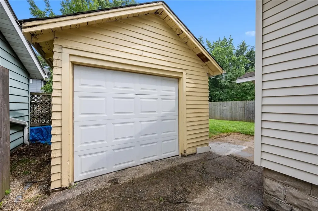 1006 South 4th Street Aurora IL 60505