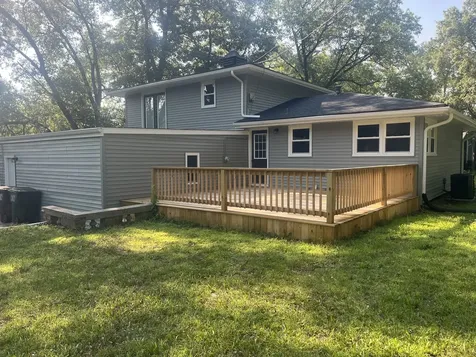 1401 Oakleaf Drive St. Anne IL 60964