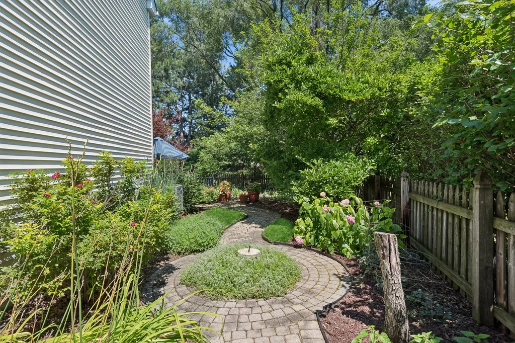 964 Lakestone Lane Aurora IL 60504