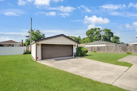 4513 West 102nd Street Oak Lawn IL 60453