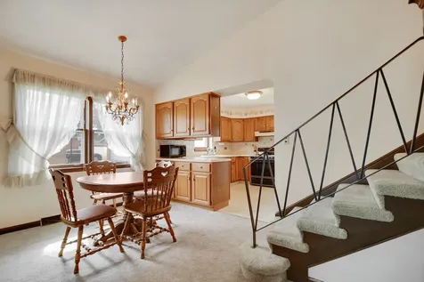 4513 West 102nd Street Oak Lawn IL 60453