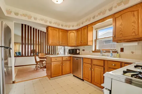 4513 West 102nd Street Oak Lawn IL 60453