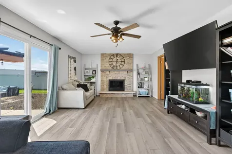 702 Longwood Court Minooka IL 60447