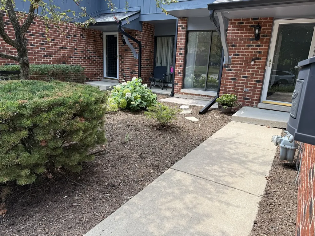 1440 Blackburn Street Wheaton IL 60189