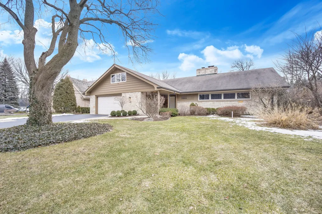 120 East 8th Street Hinsdale IL 60521