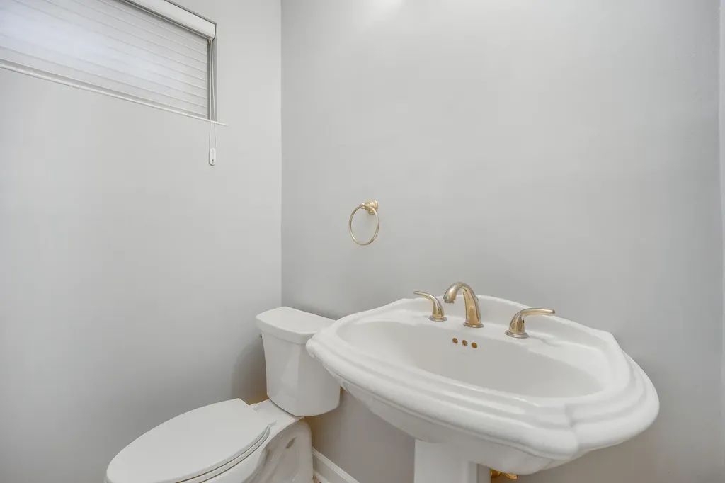 120 East 8th Street Hinsdale IL 60521