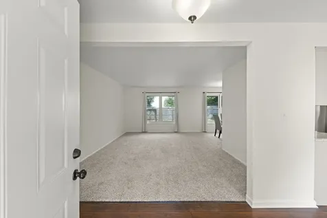 121 Newport Drive Bolingbrook IL 60440